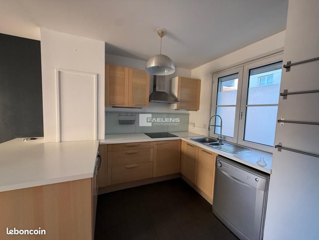 Appartement à louer, 70m², Lille