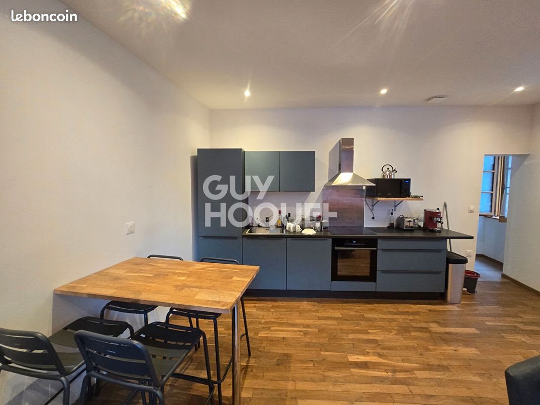 Appartement à louer, 45m², Largentière