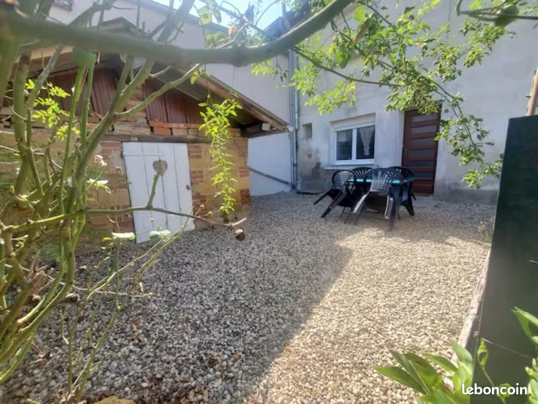 Maison à louer, 80m², Pouilly-sous-Charlieu