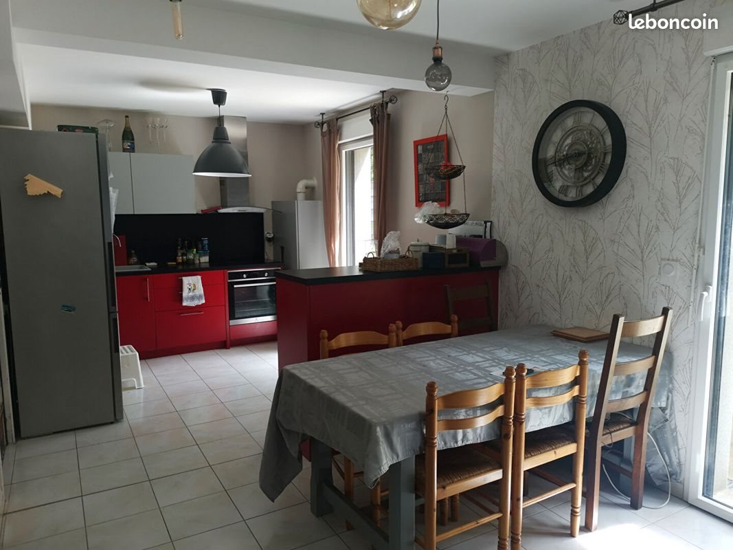 Maison à louer, 91m², Brécé