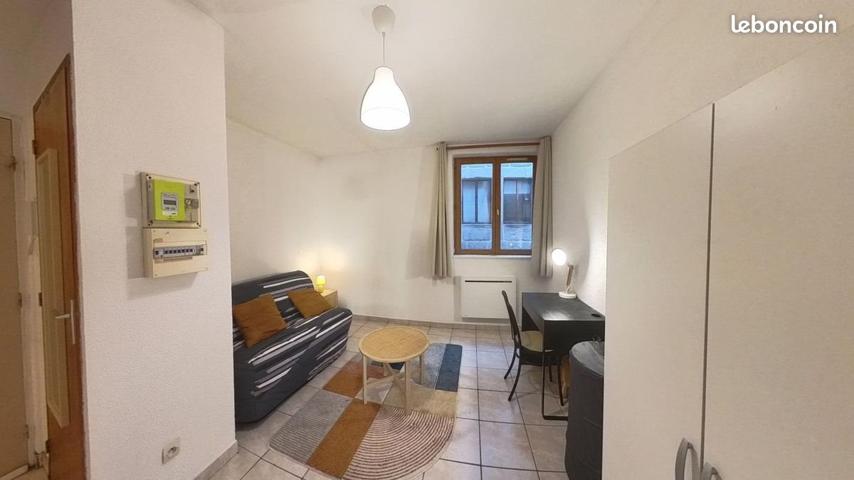 Appartement à louer, 25m², Saint-Etienne
