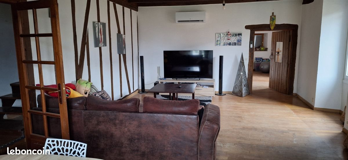 Maison à louer, 130m², Chabanais