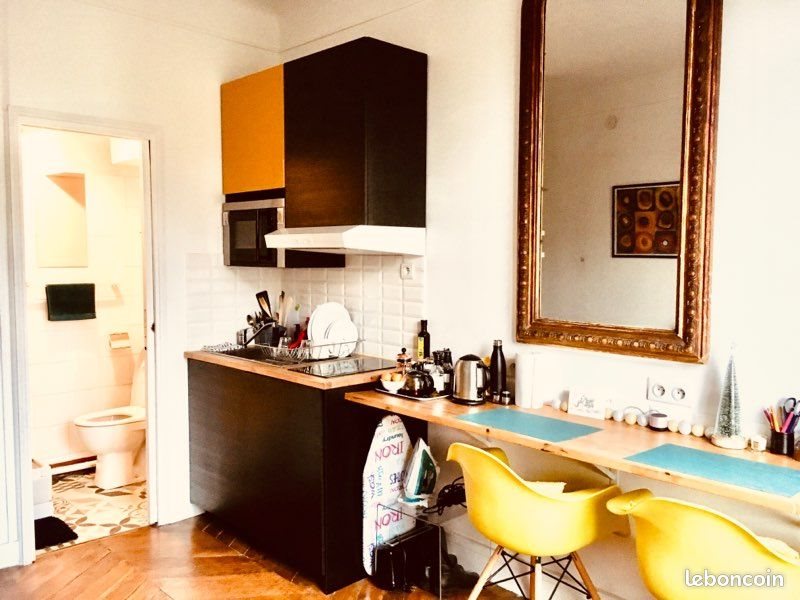 Appartement à louer, 18m², Paris 18ème