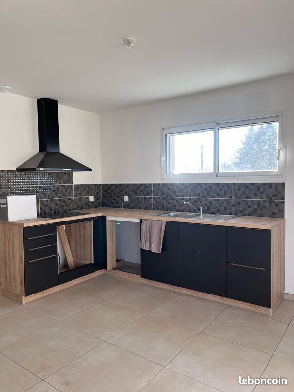 Maison à louer, 110m², Biozat