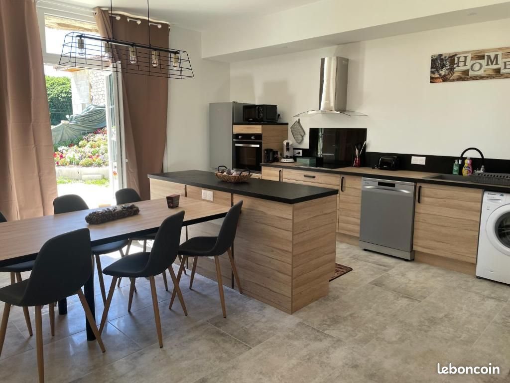 Maison à louer, 70m², Nieul-le-Virouil