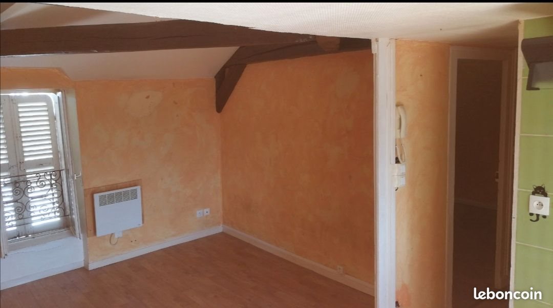 Appartement à louer, 40m², Lézinnes