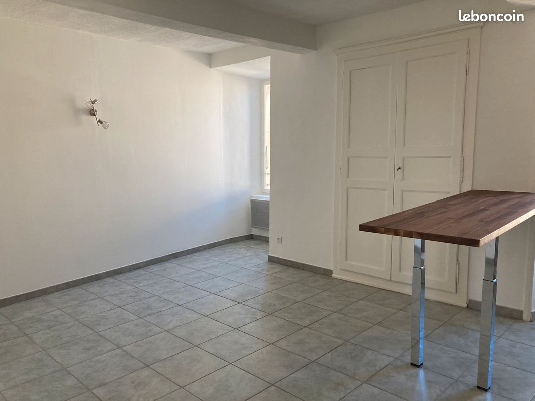 Appartement à louer, 45m², Grignan