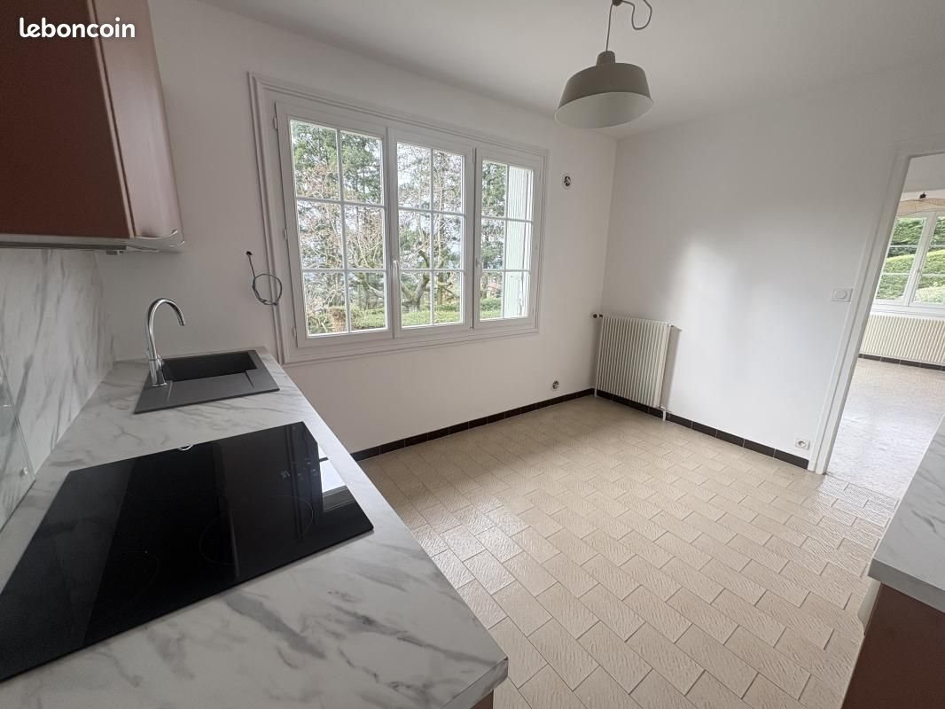 Appartement à louer, 70m², Saint-Bonnet-les-Oules