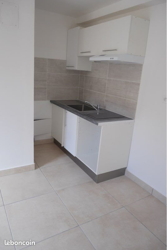 Appartement à louer, 15m², Lézignan-Corbières