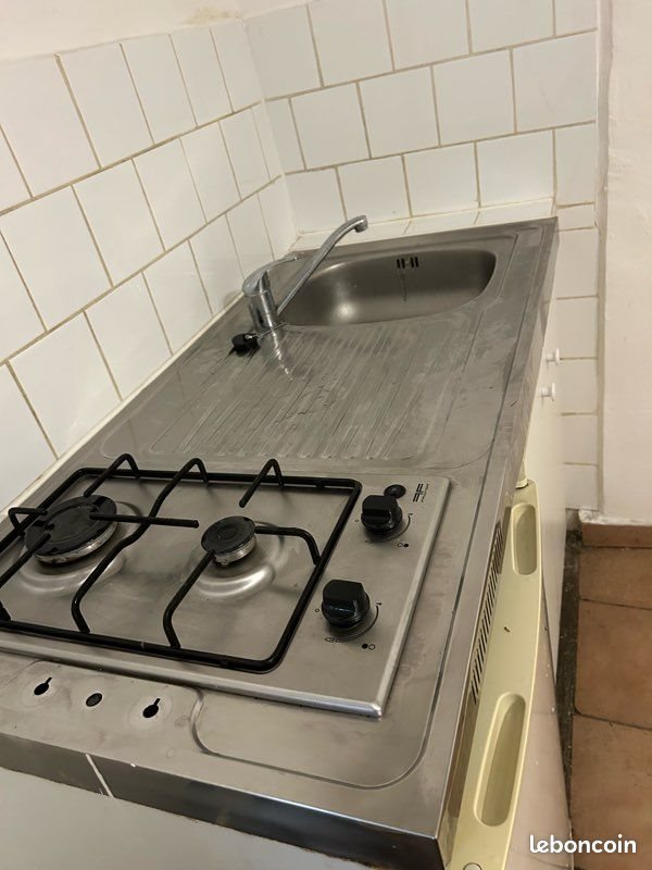 Appartement à louer, 24m², Saint-Maximin-la-Sainte-Baume