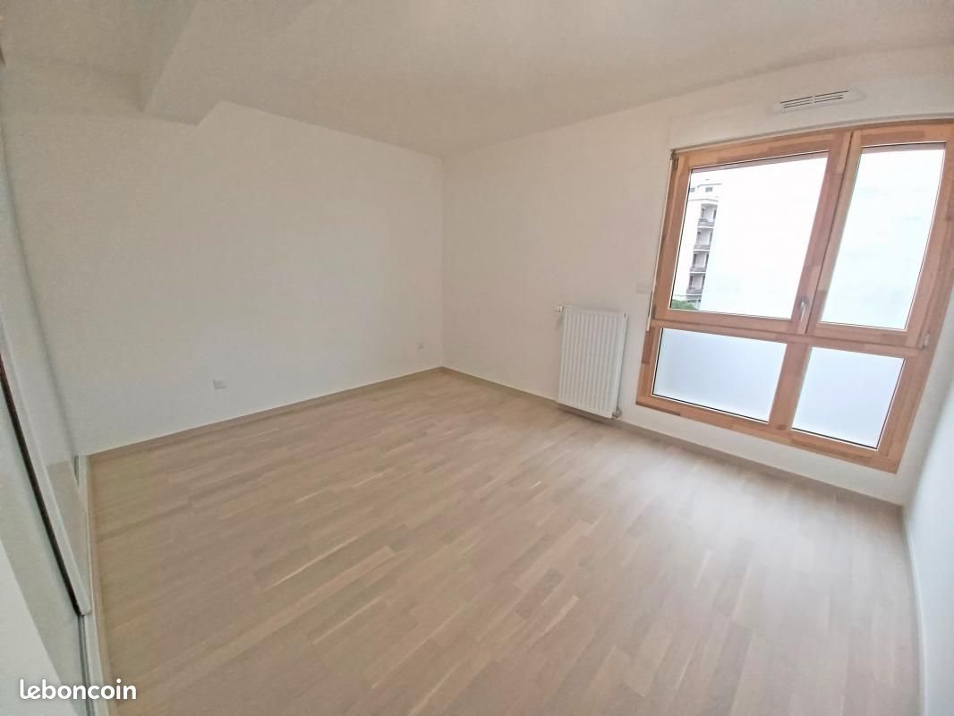 Appartement à louer, 83m², Grenoble
