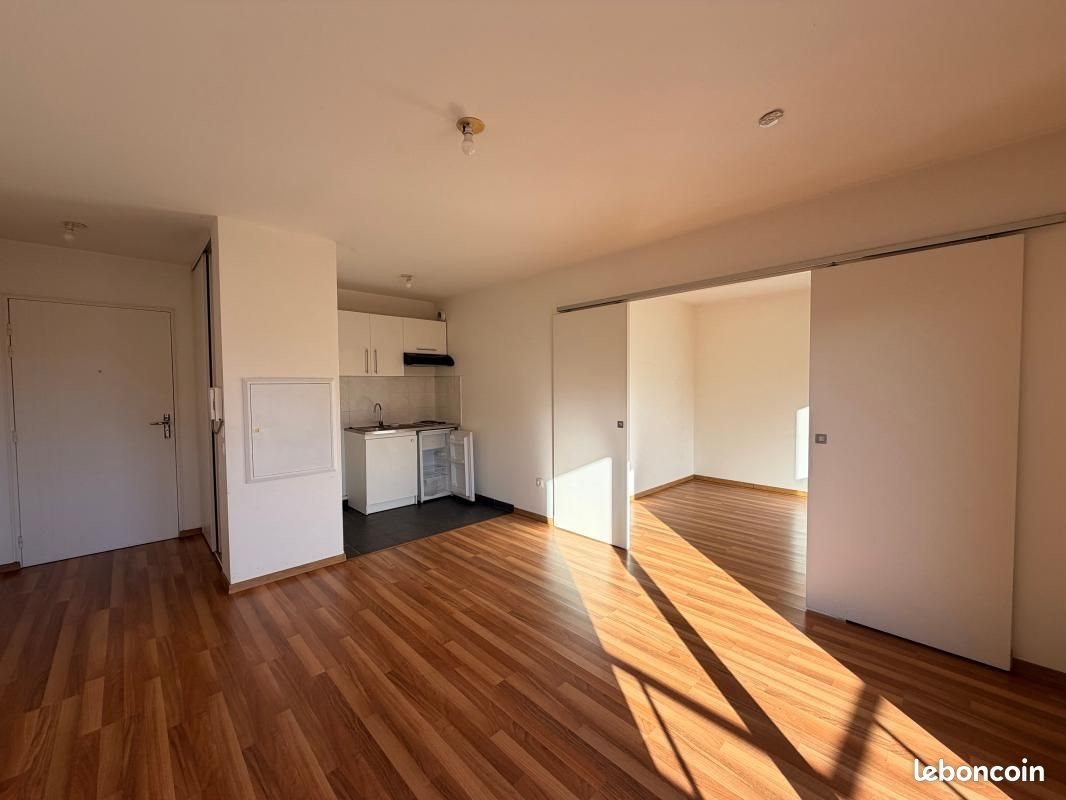 Appartement à louer, 35m², Saint-Jean-de-la-Ruelle