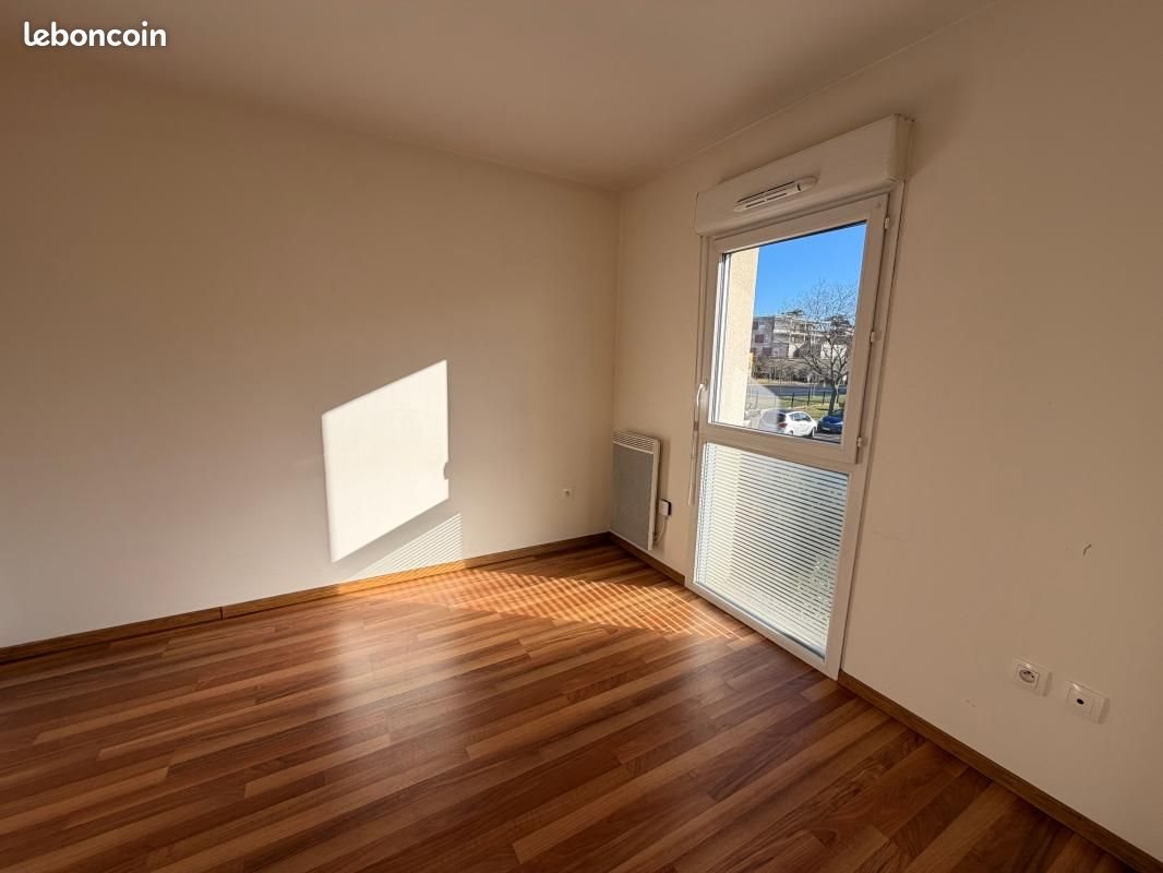 Appartement à louer, 35m², Saint-Jean-de-la-Ruelle