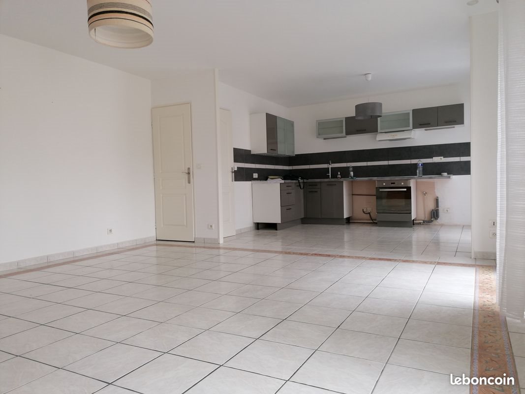 Appartement à louer, 81m², Magenta