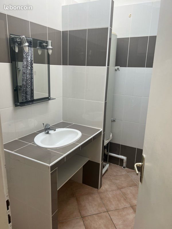 Appartement à louer, 77m², Ancône