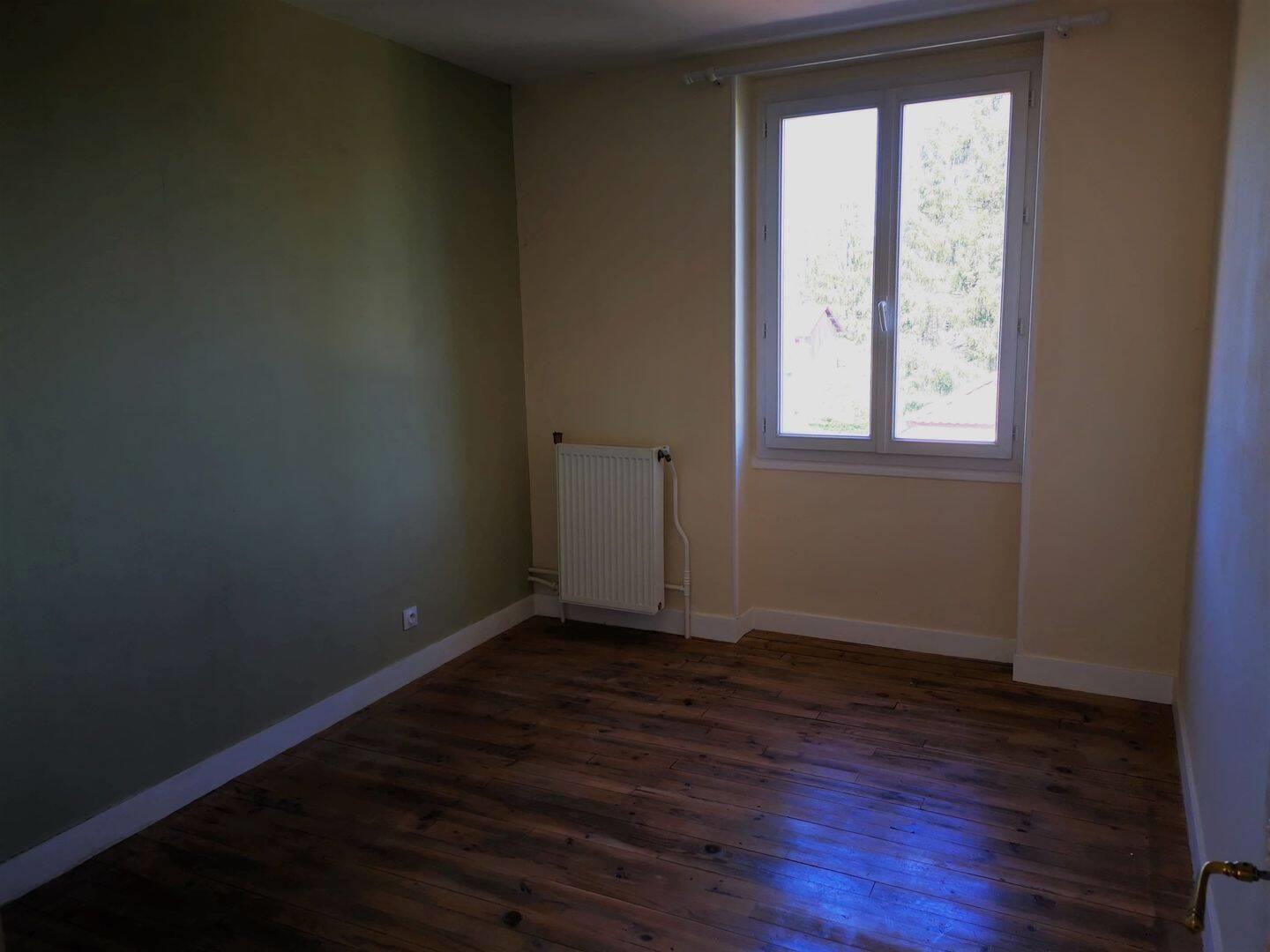 Maison à louer, 170m², Terrasson-Lavilledieu