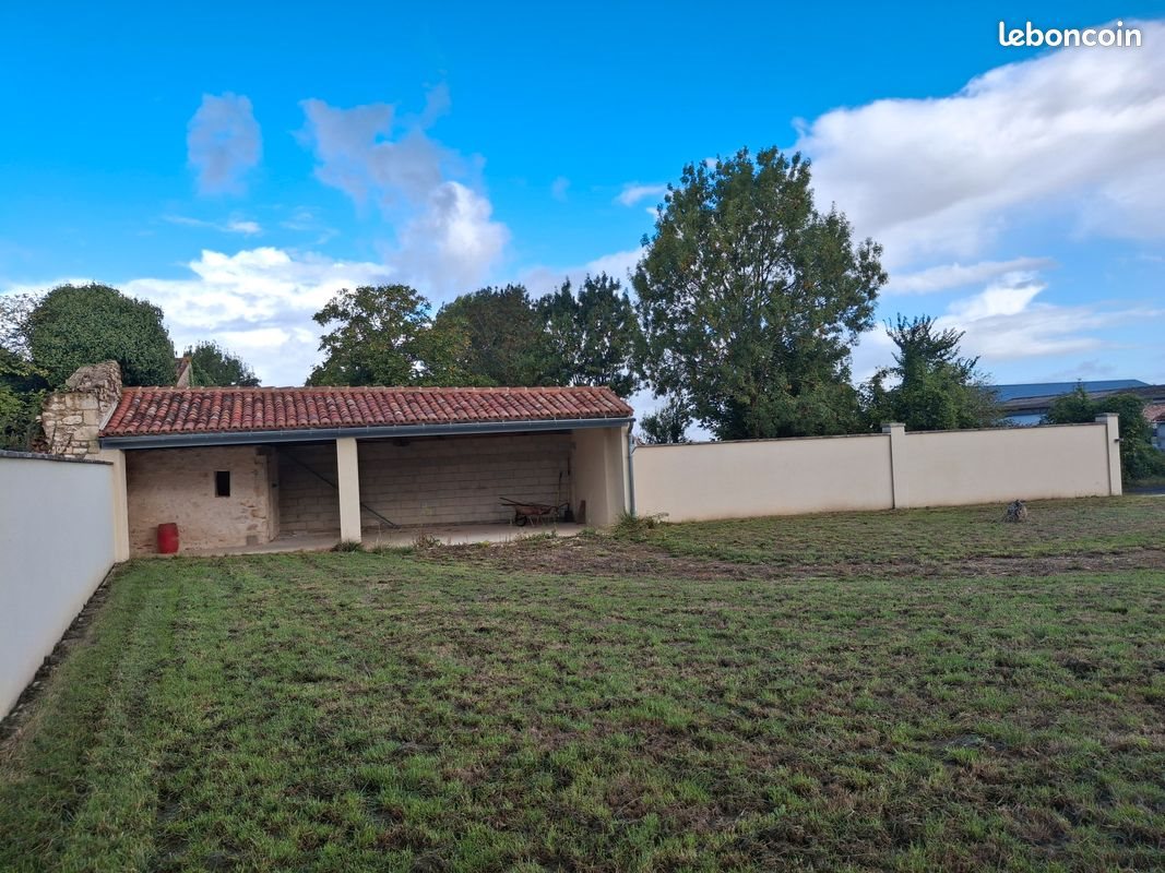 Maison à louer, 160m², Archingeay