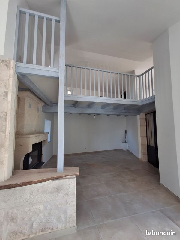 Maison à louer, 160m², Archingeay