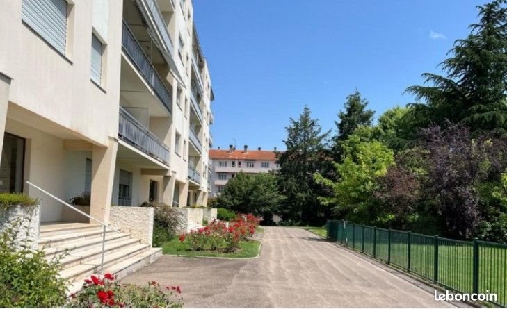 Appartement à louer, 68m², Riorges