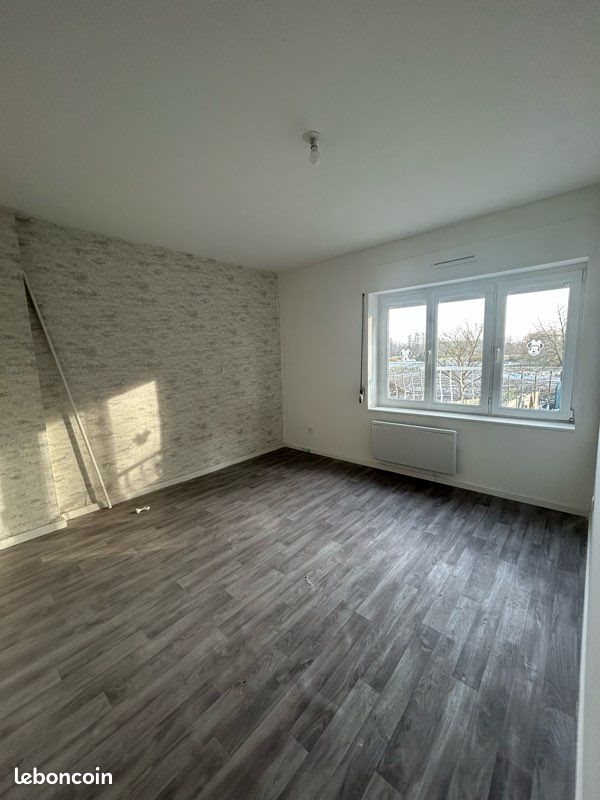 Appartement à louer, 52m², Quiévrechain
