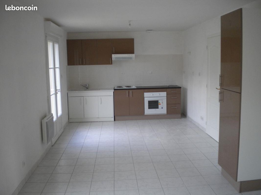 Maison à louer, 101m², Bonneuil-les-Eaux