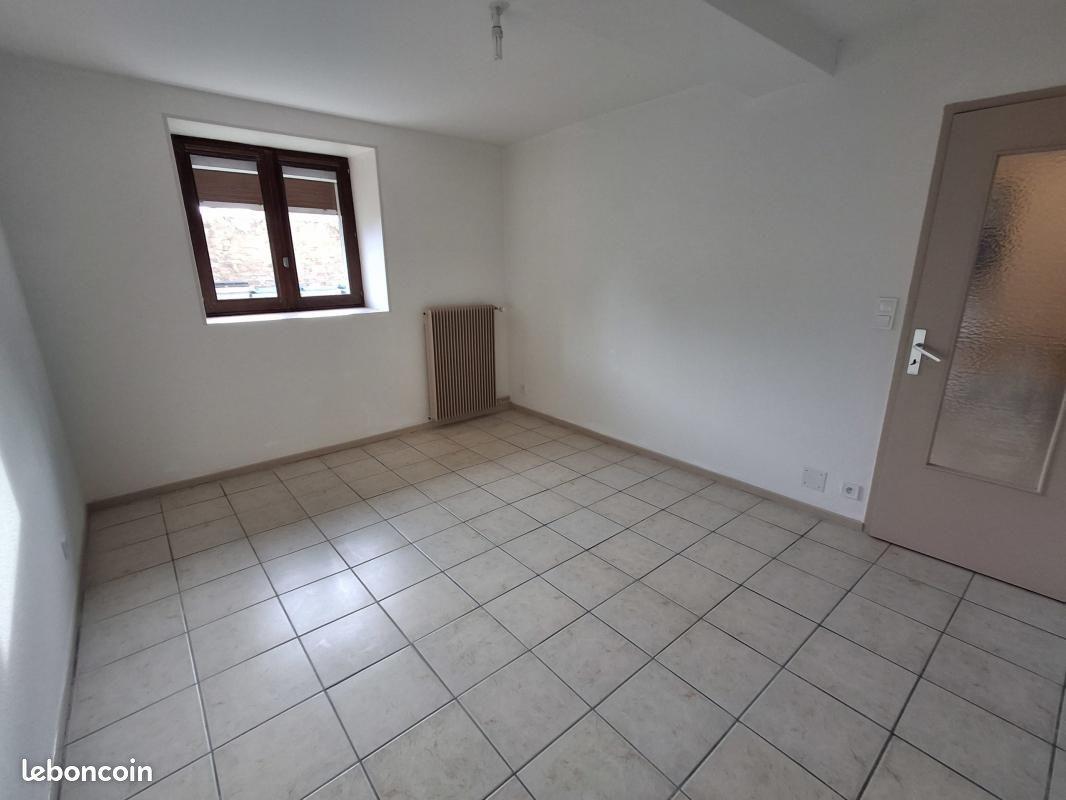 Appartement à louer, 60m², Tavaux