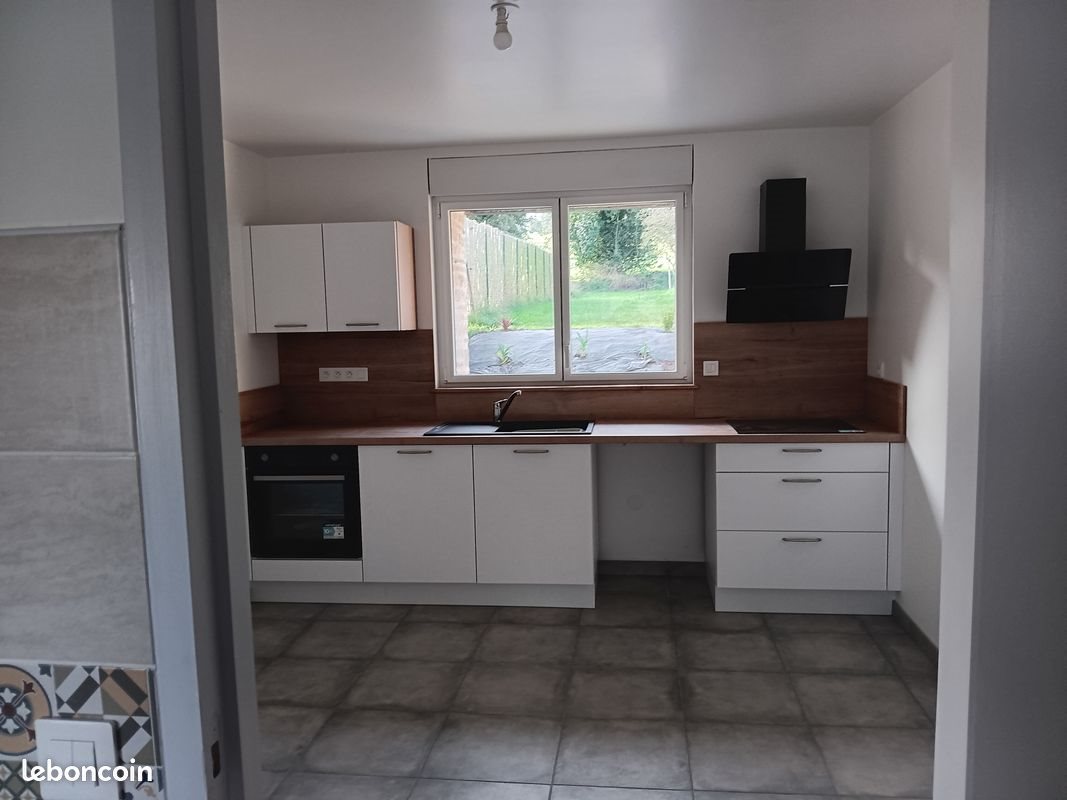 Maison à louer, 85m², Saint-Senoux