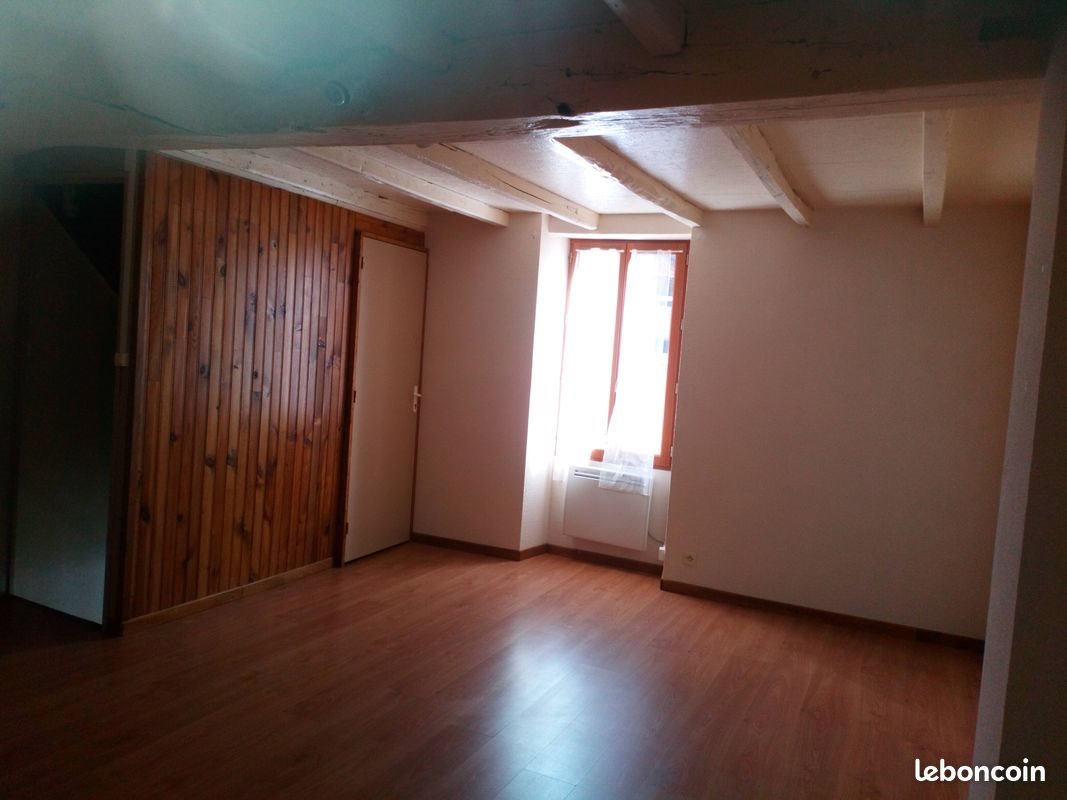 Maison à louer, 65m², Champagnac-de-Belair