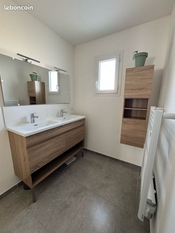 Maison à louer, 90m², Cavillargues