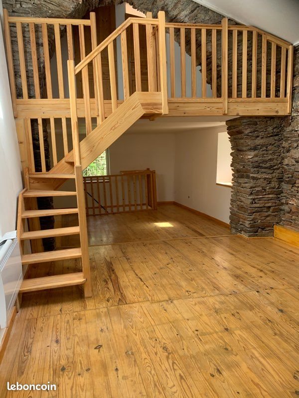 Maison à louer, 75m², Combes