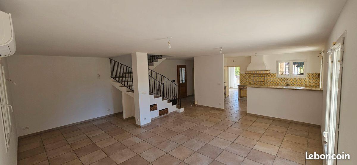 Maison à louer, 120m², Sarrians
