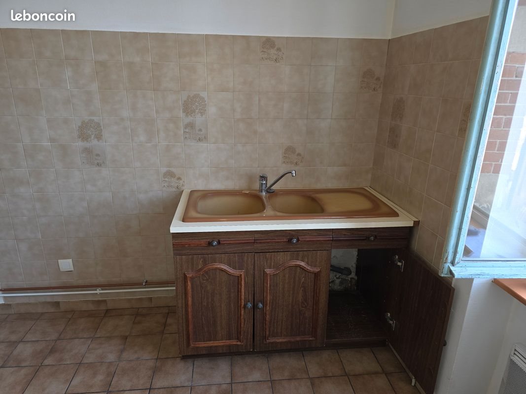 Appartement à louer, 80m², Thizy