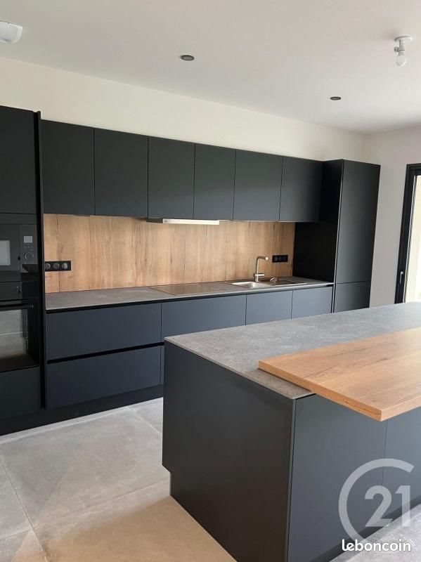 Maison à louer, 144m², Charly-Oradour