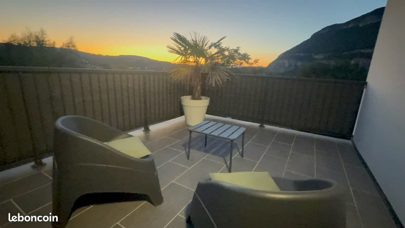 Maison à louer, 107m², Sillingy