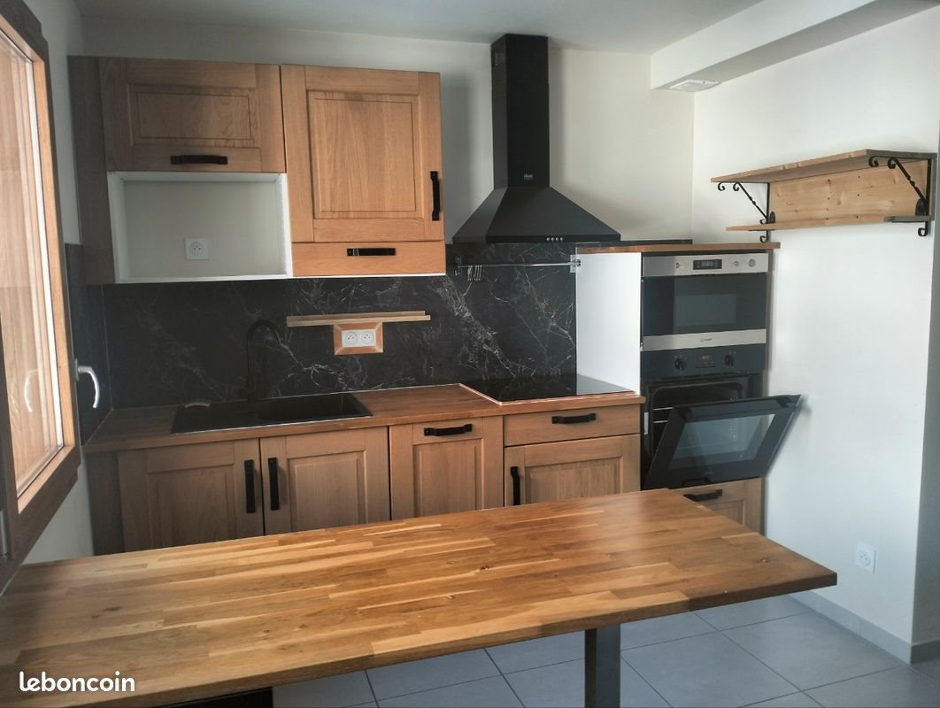 Appartement à louer, 45m², Saint-François-de-Sales