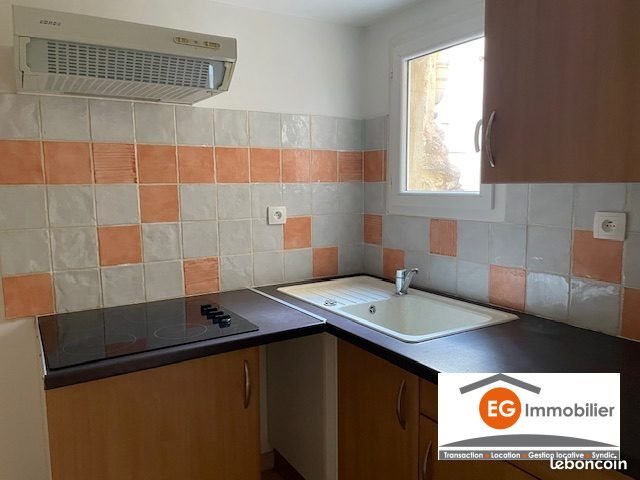 Appartement à louer, 35m², Saint-Paul-Trois-Châteaux