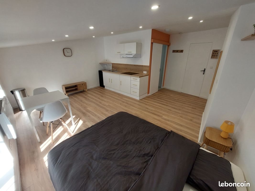 Appartement à louer, 26m², Tournon-sur-Rhône