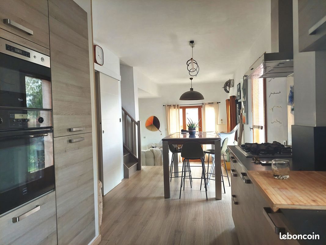 Maison à vendre, 101m², Mallemort