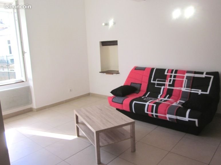 Appartement à louer, 38m², Nîmes