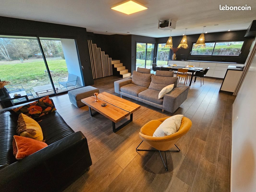 Maison à louer, 165m², Sévrier