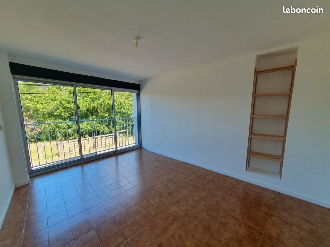Appartement à louer, 64m², Mialet
