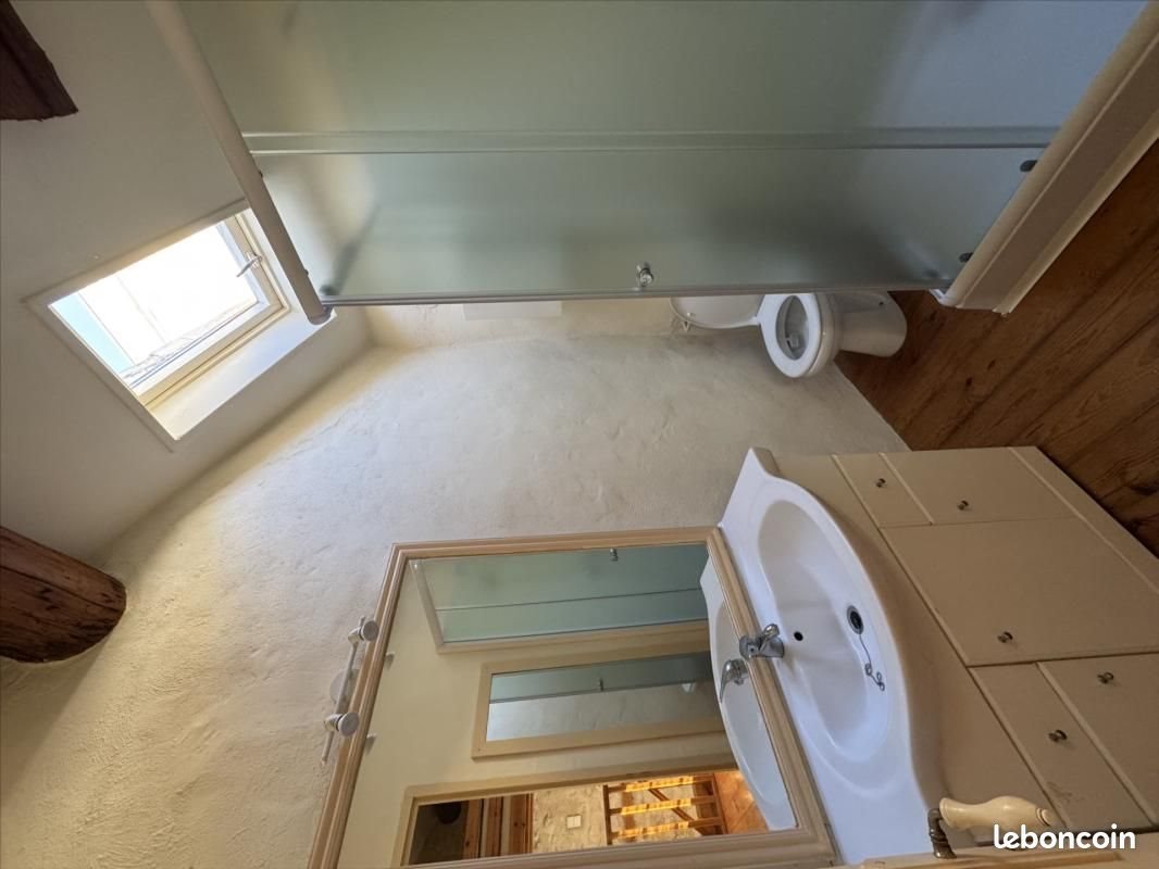 Appartement à louer, 25m², Saint-Restitut