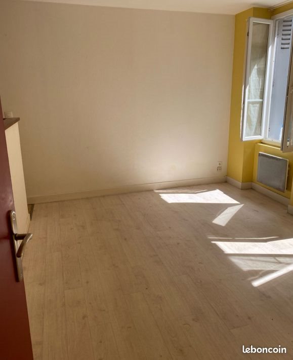 Appartement à louer, 23m², Issoudun
