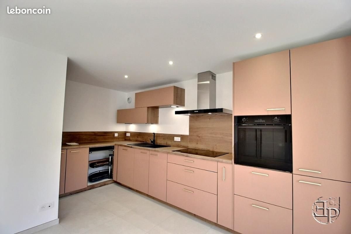 Appartement à louer, 121m², Saint-Julien-en-Genevois