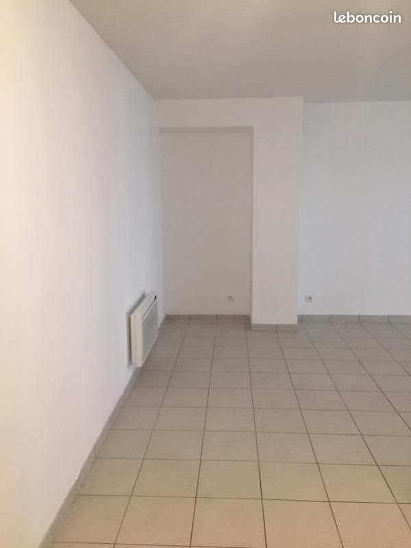 Appartement à louer, 33m², Marseille 6ème