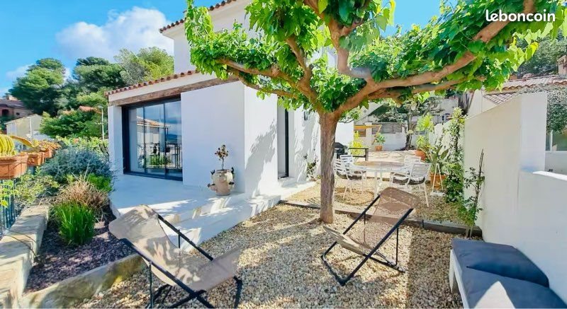 Maison à louer, 100m², Saint-Cyr-sur-Mer