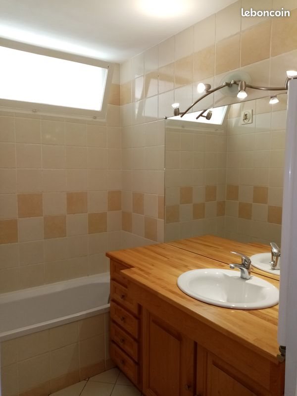 Appartement à louer, 85m², Le Chambon-Feugerolles