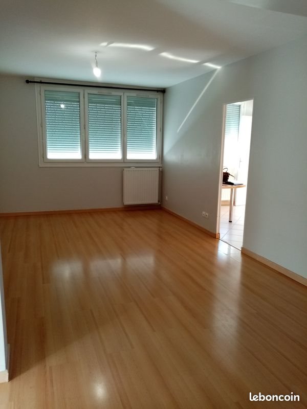 Appartement à louer, 85m², Le Chambon-Feugerolles