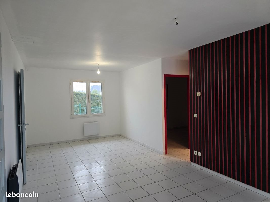 Maison à louer, 60m², Nontron