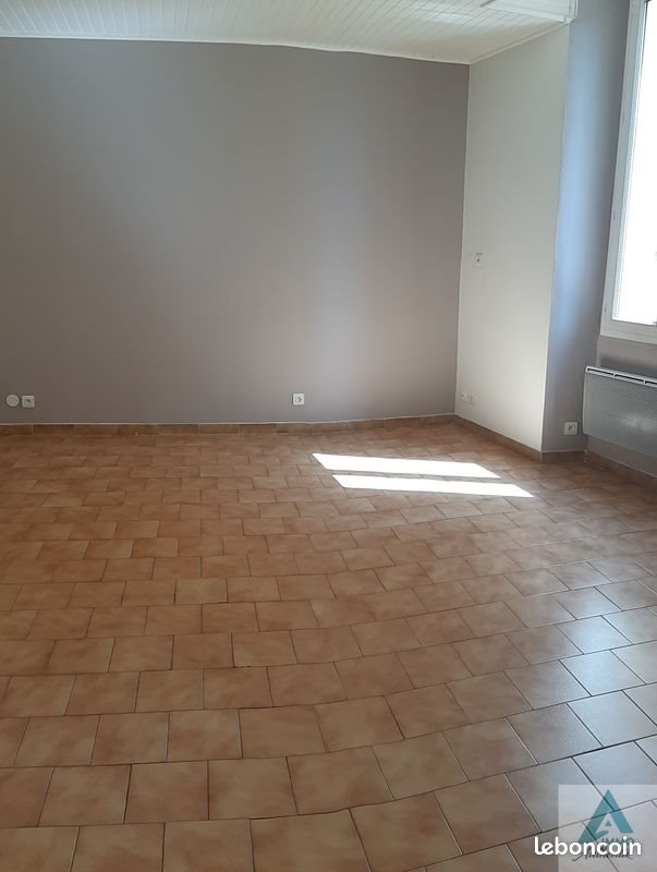 Appartement à louer, 53m², Roquevaire